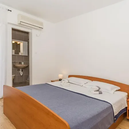 Apartments And Room Mira Crikvenica Exterior photo