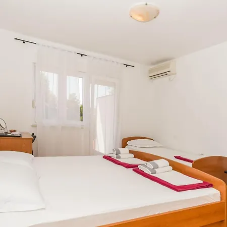 Apartments And Room Mira Crikvenica Exterior photo