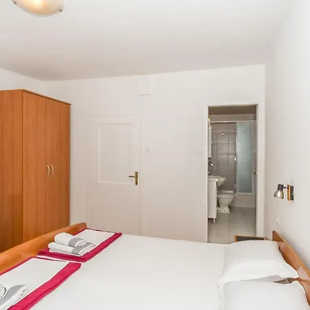 Apartments And Room Mira Crikvenica Exterior photo